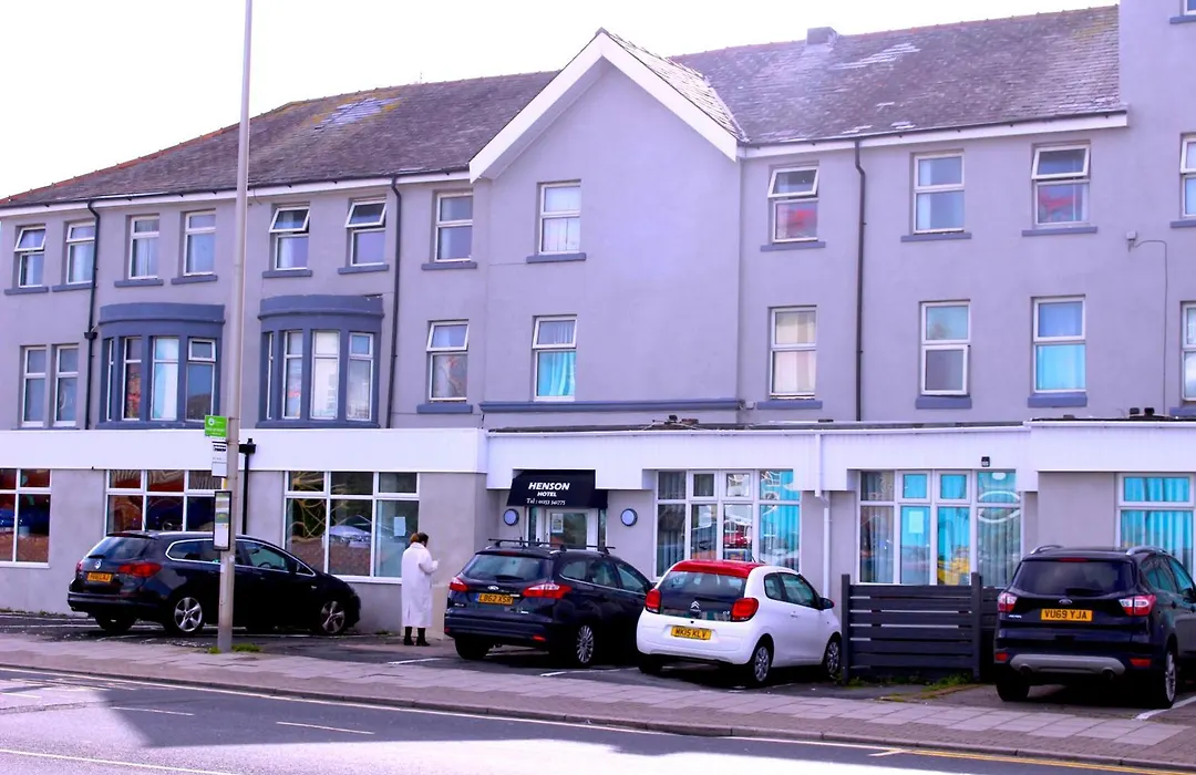 Henson Hotel Pleasure Beach-1