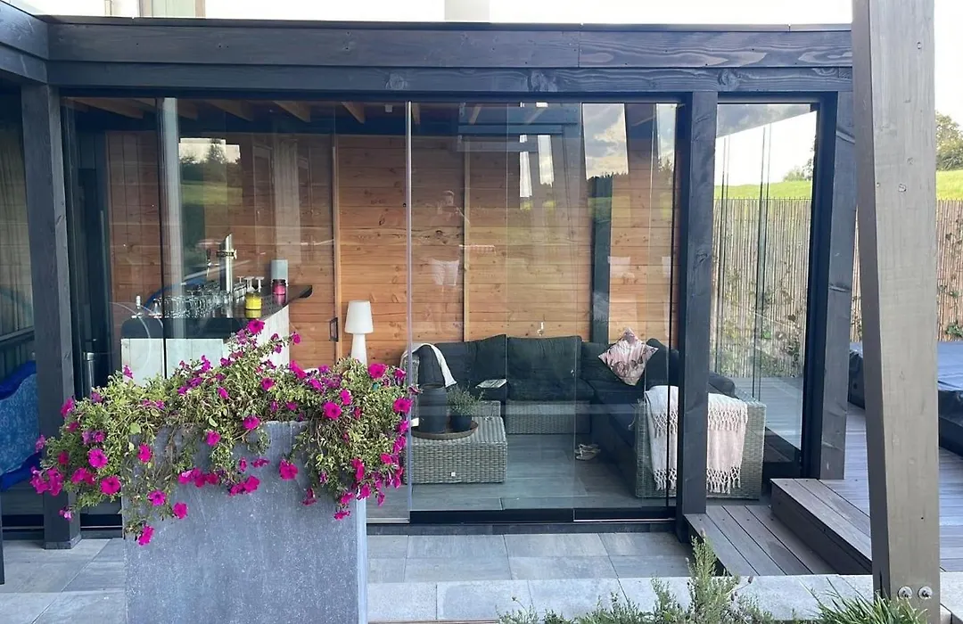B&B Veluwemeer, Jacuzzi, Swim Spa, Sauna, Steam Bath And Sandy Beach-1