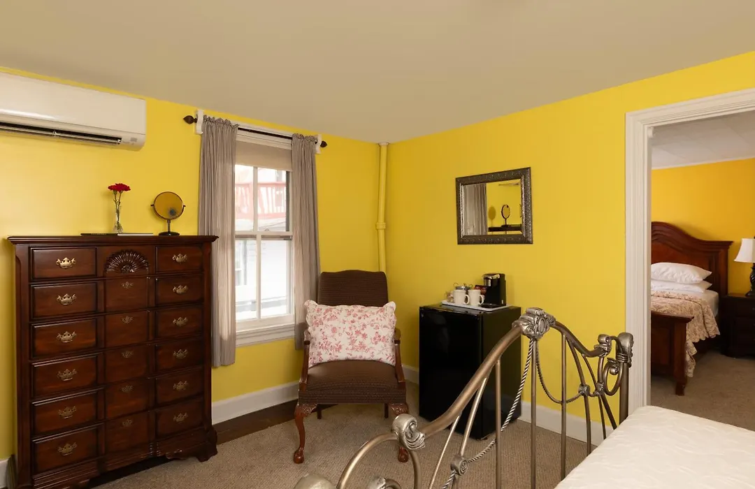 Carlisle House Bed And Breakfast-1