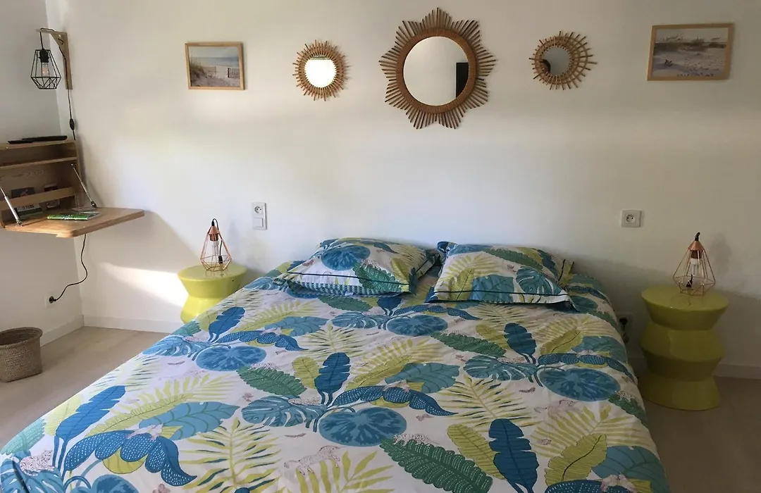 Bed & Breakfast Crosne Plazza & Spa-1
