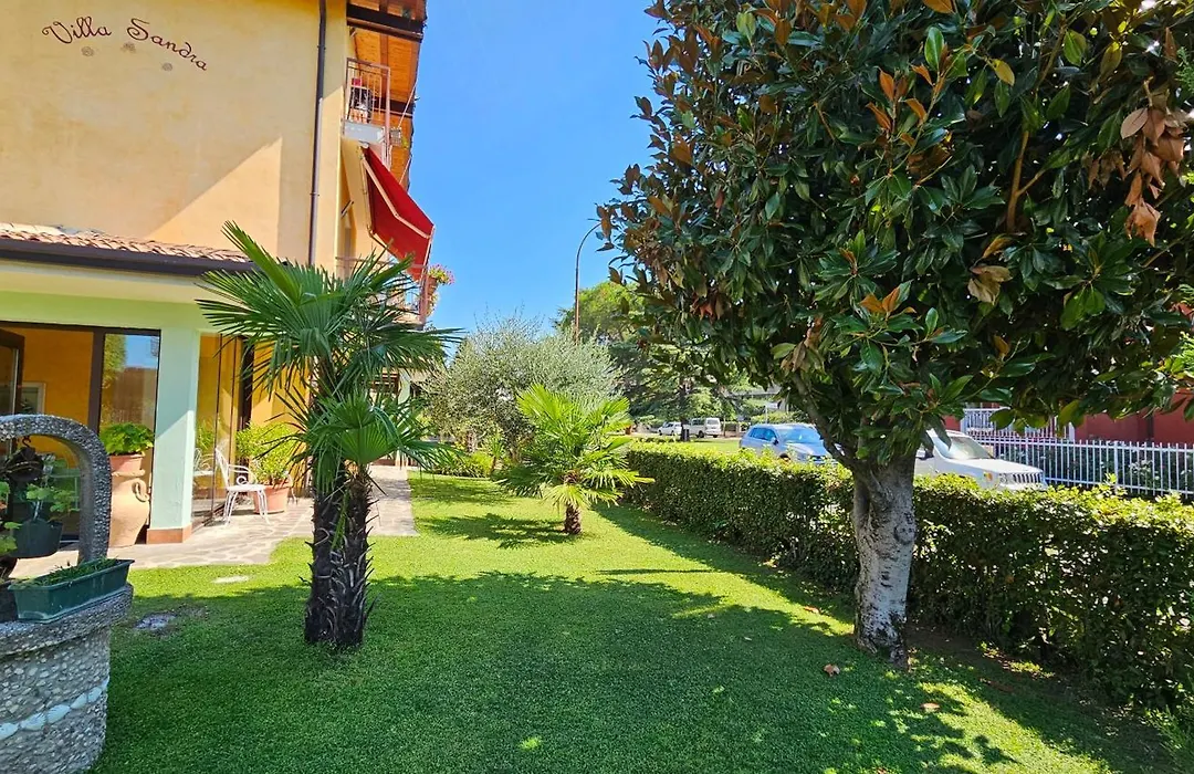 B&B Sandra-1