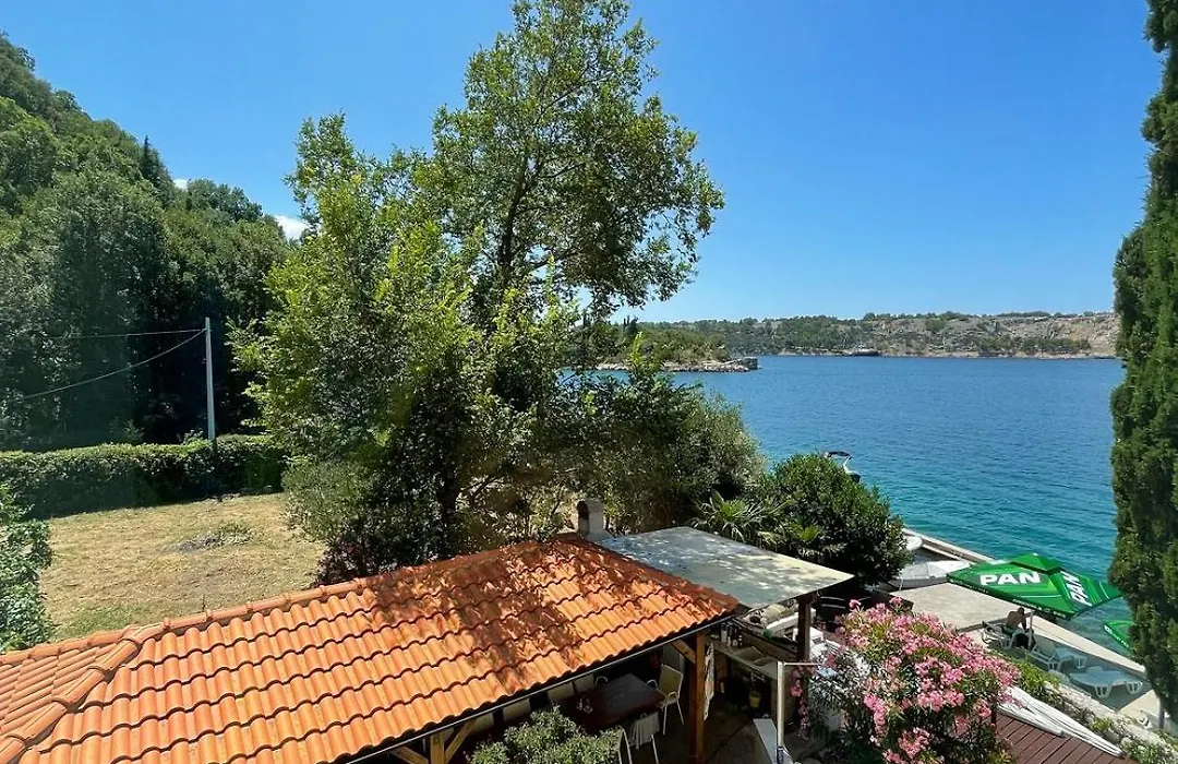 Bed&Breakfast Villa Eva-1