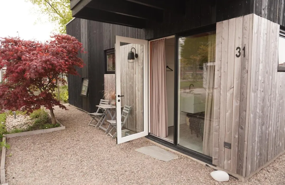 B&B Hoogeveen Centraal-1