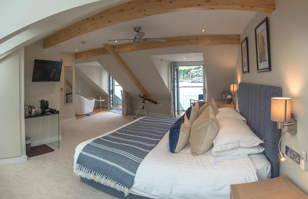 Waterfront House-1