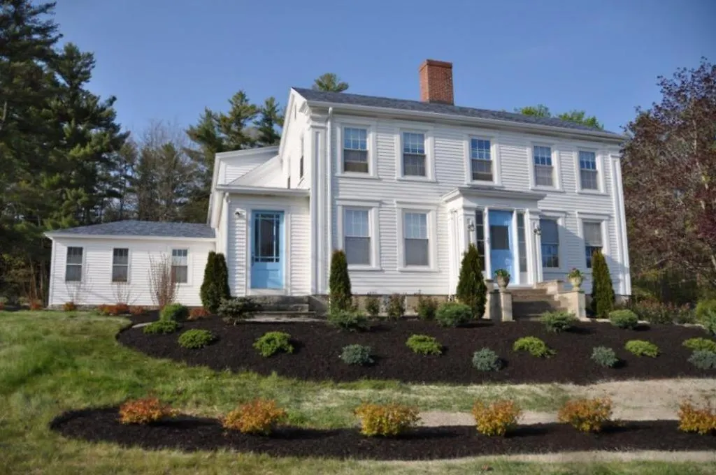 2 River Road Inn & Cottages-1