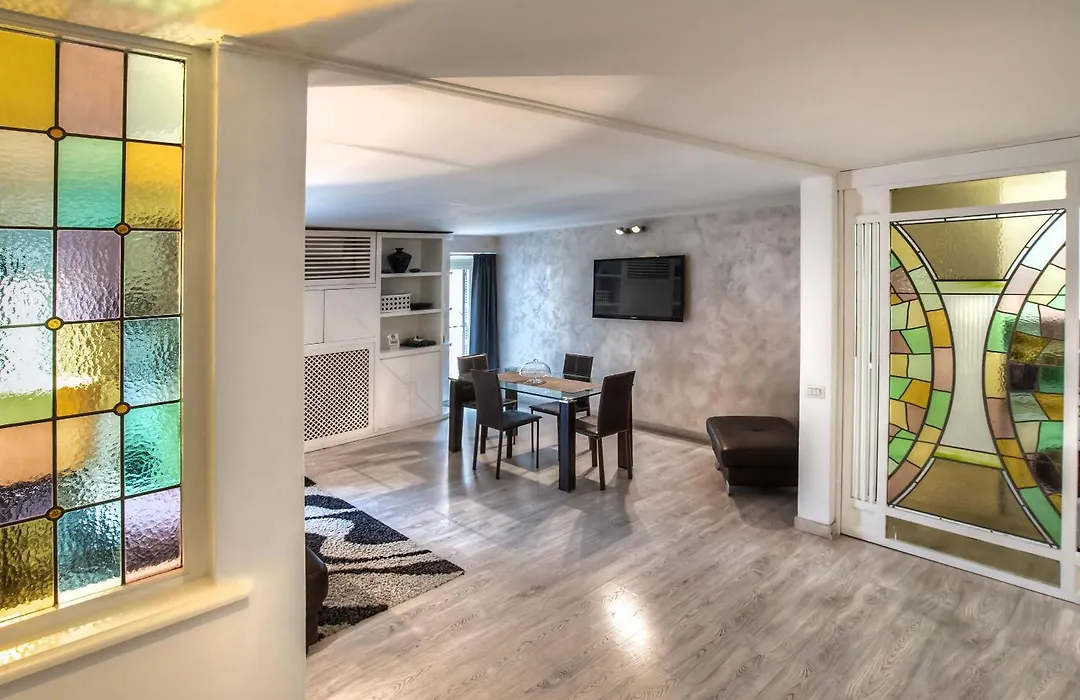 Black And White Suite-1