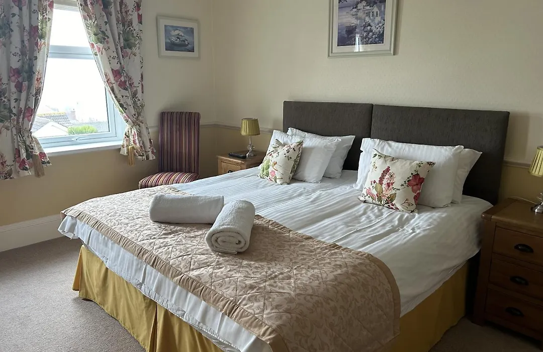 Harbour Lights Guest House Room Only-1