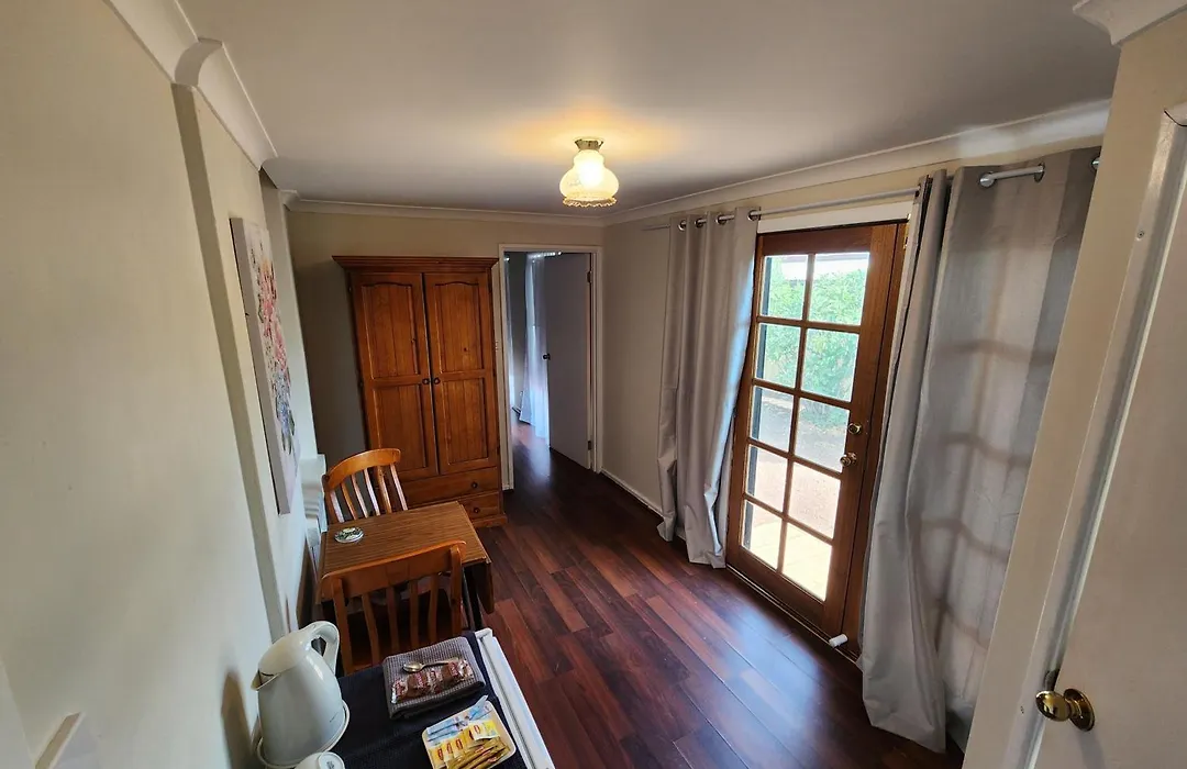 Roseneath Cottage-1