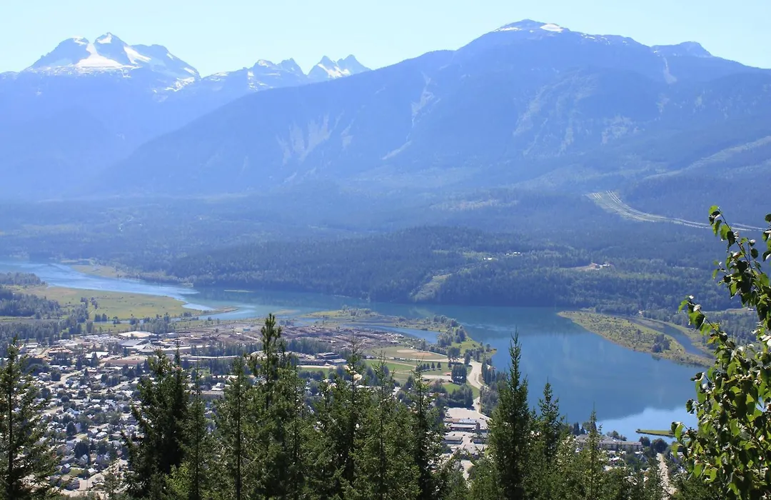 Alpenrose Revelstoke Bed & Breakfast-1