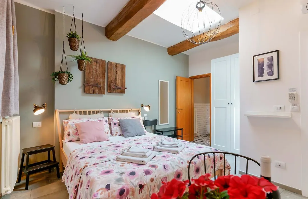 B&B Il Viaggio Bologna-1