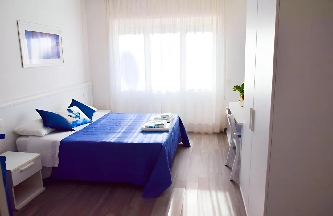 La Marina B&B-1