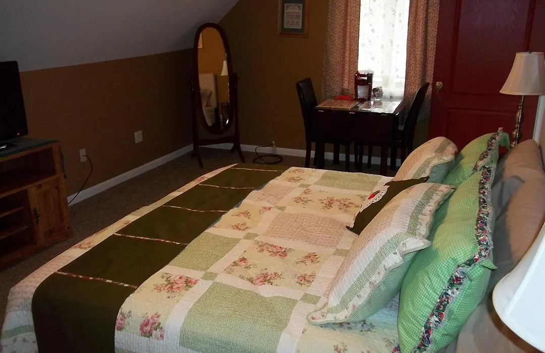 Tin Brook Bed & Breakfast-1