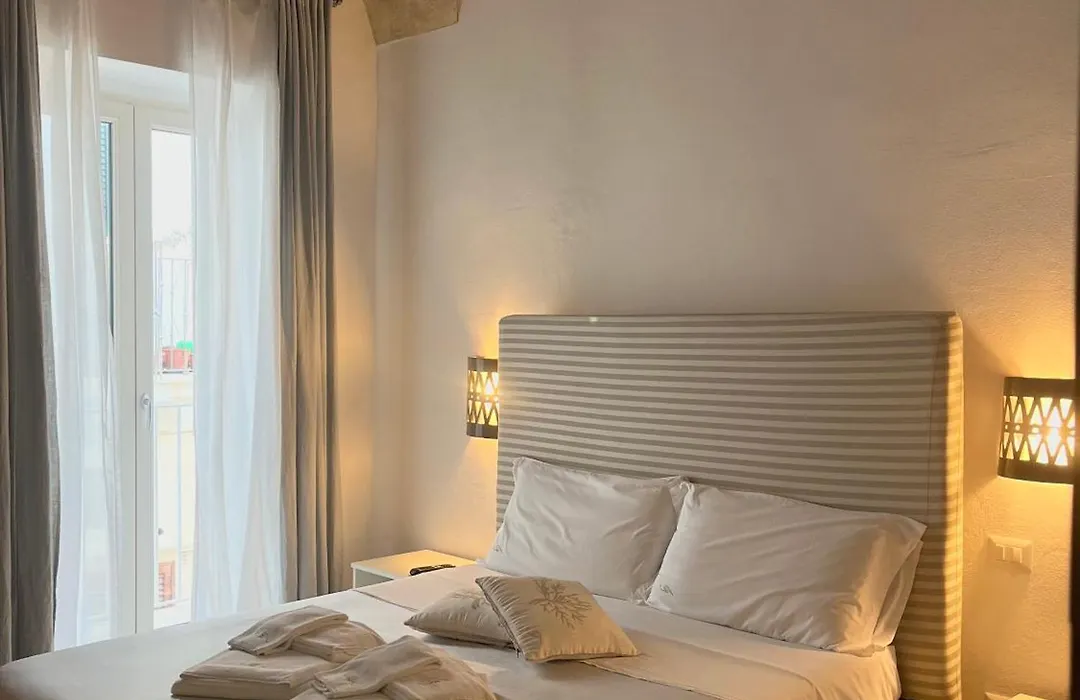 B&B Finestra Sul Mare-1
