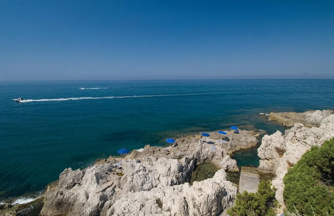 Isola Di Eea-1