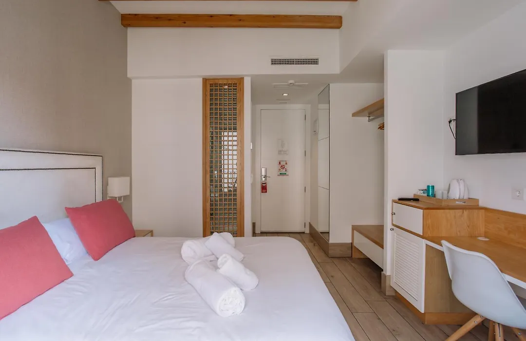Rosal By Seaward Suites (Adults Only)-1