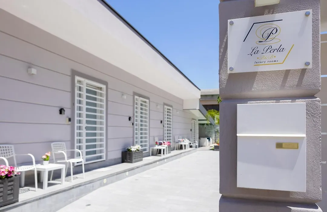 La Perla Luxury Rooms-1