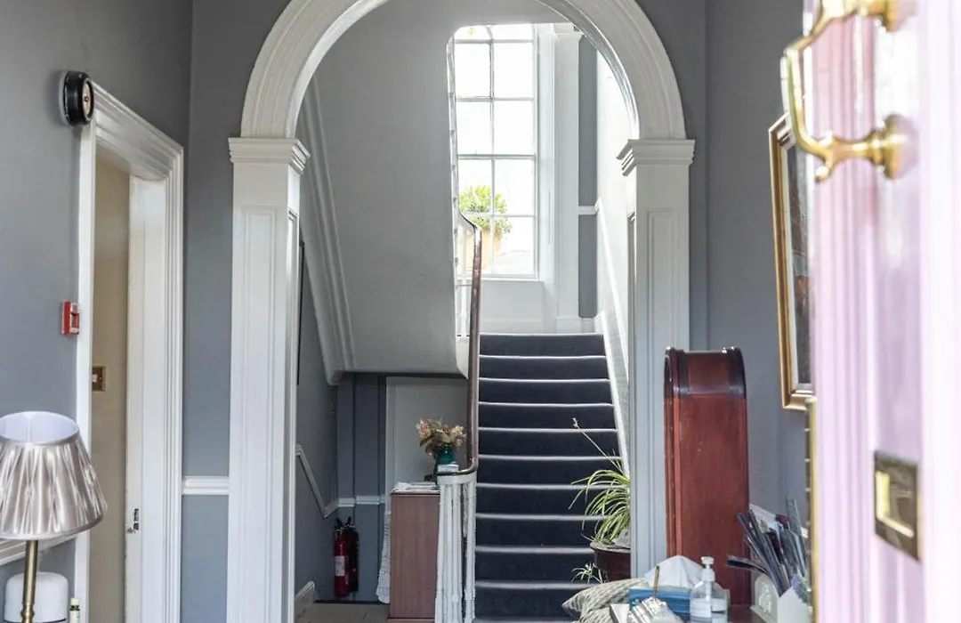 Abbeyleigh House-1