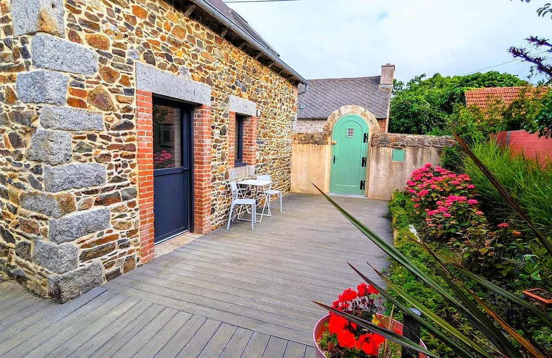 LA GUESTHOUSE - À deux pas du Sentier des Douaniers-1