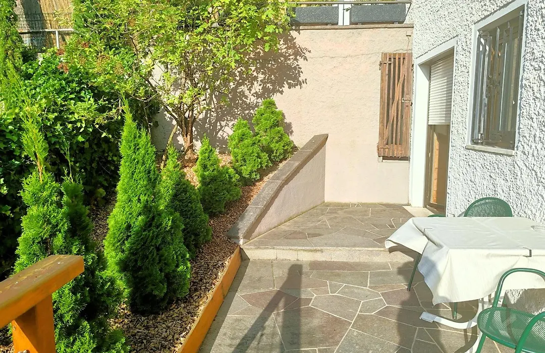 Schenna Garni Eden Bed&Breakfast-1