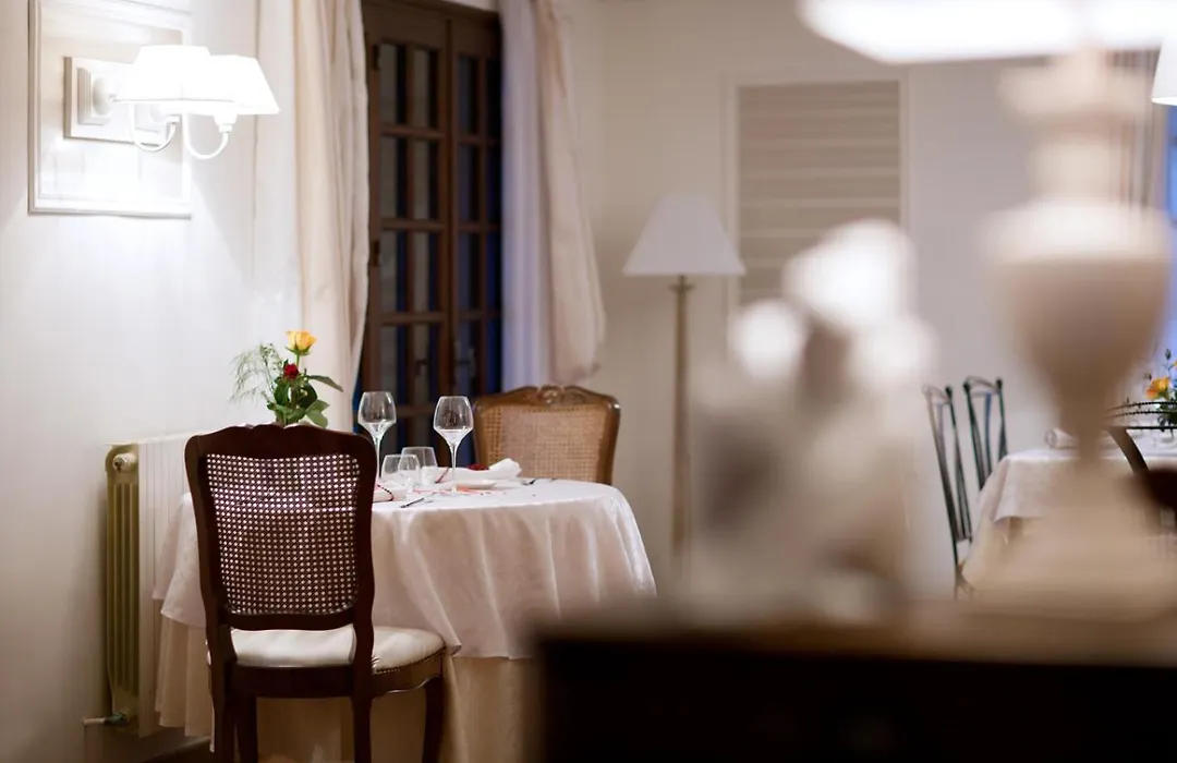 Les Loges du Jardin d'Aymeric-1