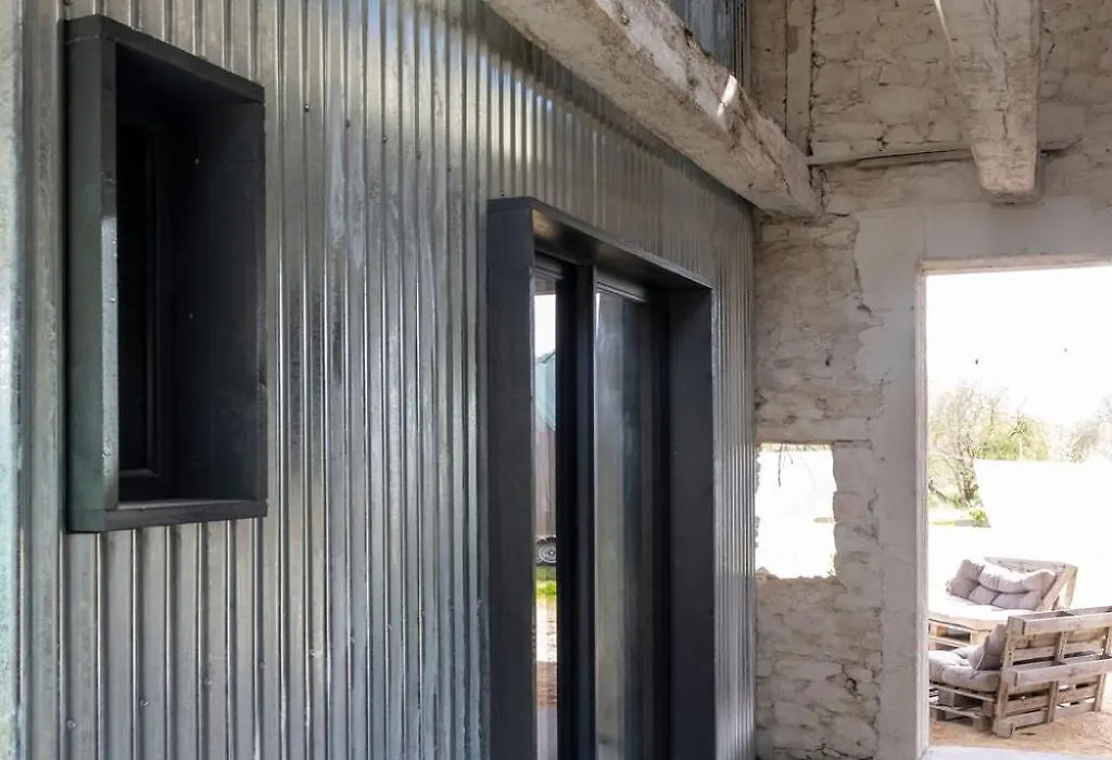 La Ferme du golf, gîte atypique et artistique-1