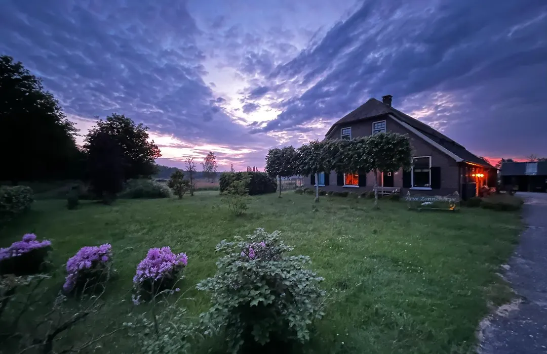 Erve Zonnehoeve B&B en Wijngaard-1