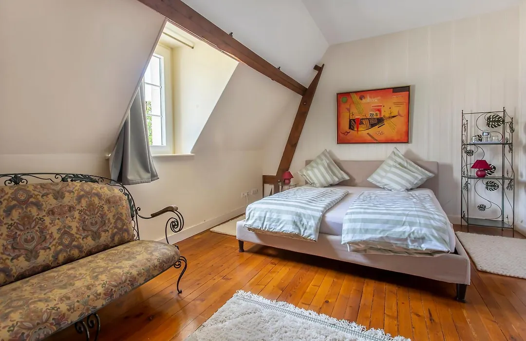 Chateau de Bellevue B&B et Appartements avec Piscine chauffée-1