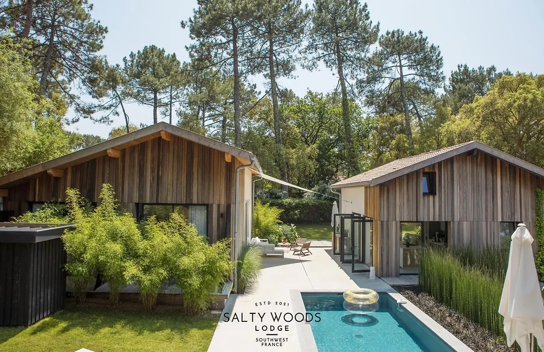 Salty Woods Lodge, Chambre D'Hotes-1