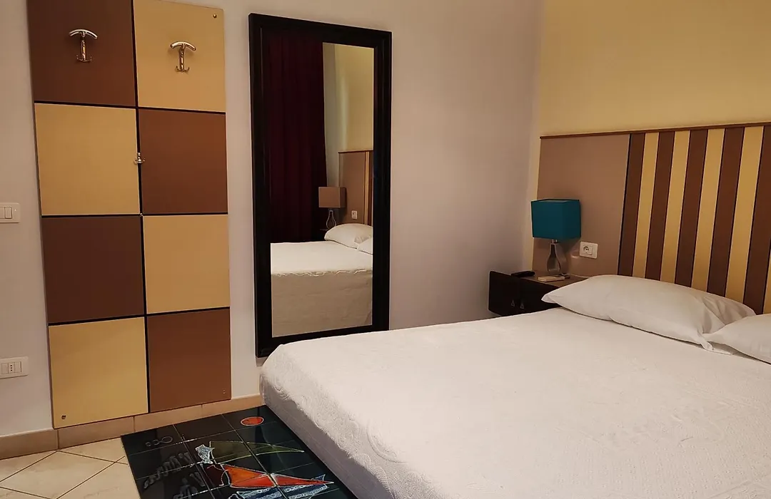 B&B Ombretta-1