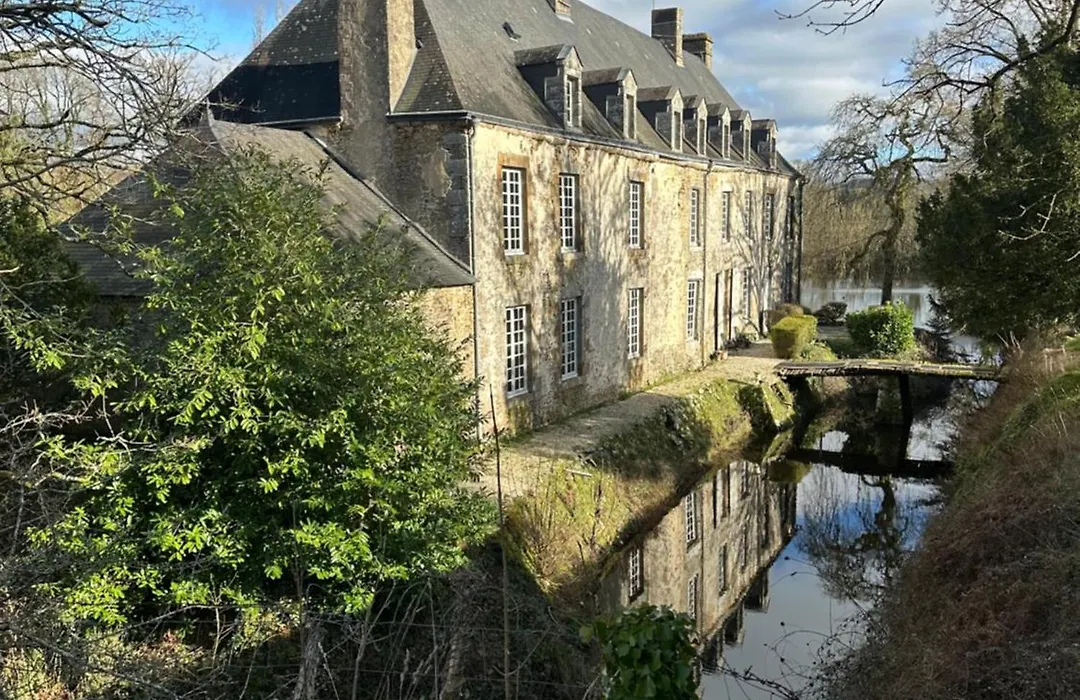 Chateau Du Fresne-1