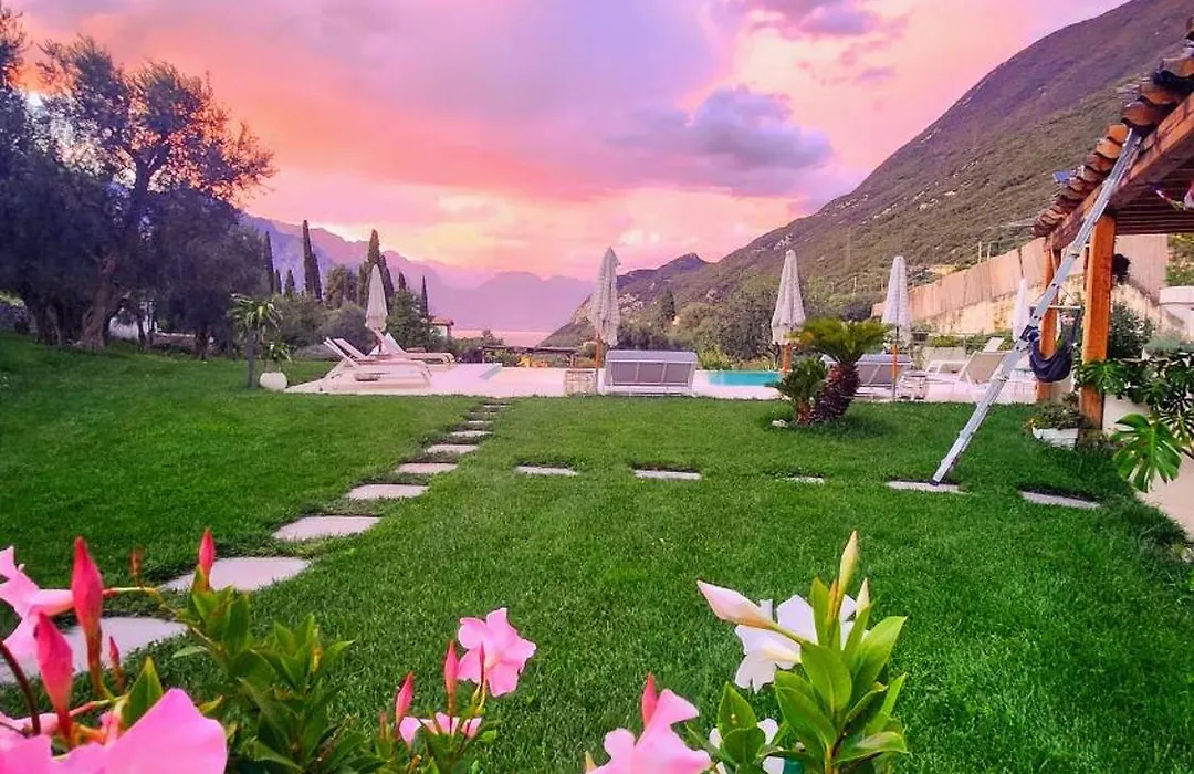 Elle Ecoholiday-1