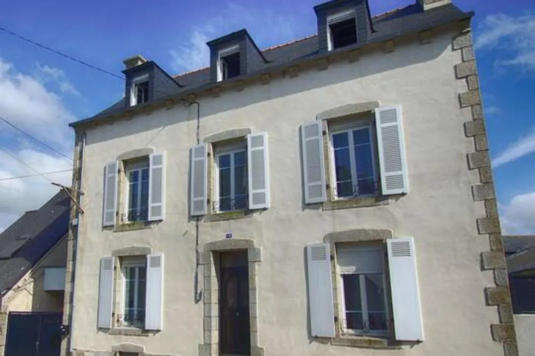 Le Quai 18-1