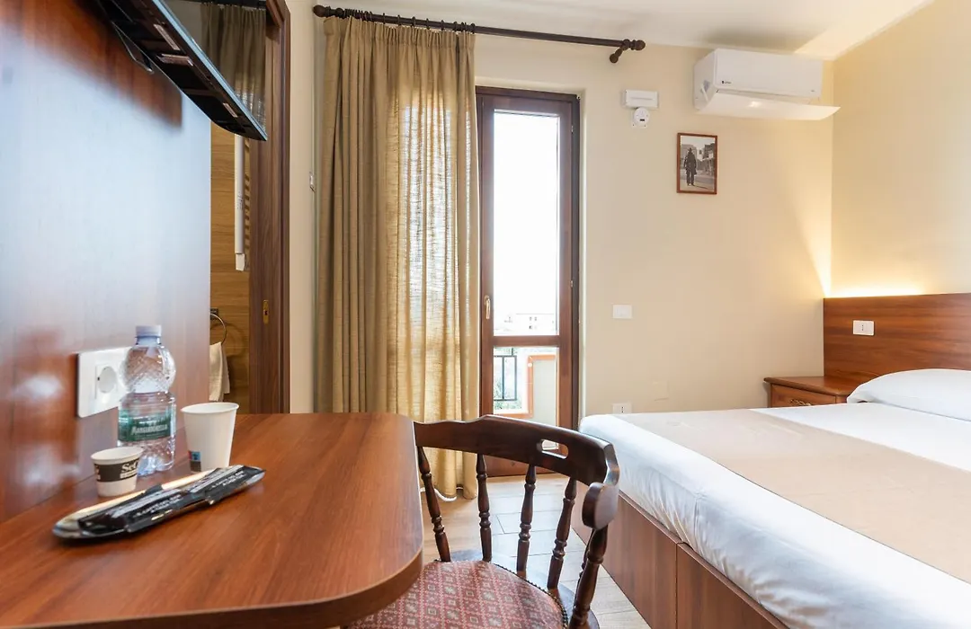 B&B Gusto West-1
