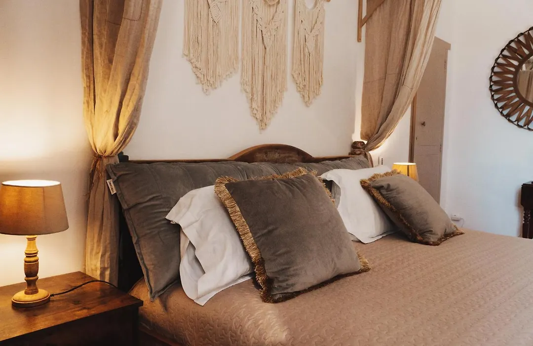 La Belle Dame sans Regrets Domaine de charme avec piscine chauffée, sauna et espace Bien-être entre Narbonne et Carcassonne-1
