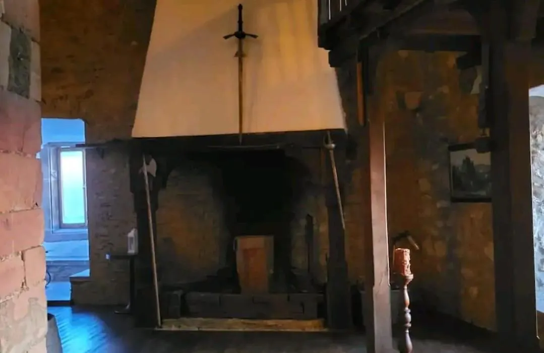 Burg Hermannstein - Rittersaal-1