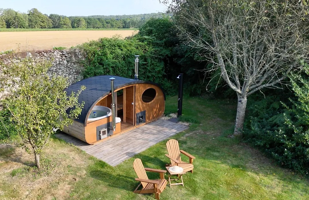 MANOIR DU VAU D ARZ gîtes et chambres d hôtes avec piscine-1