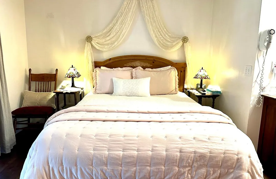 Bath Street Inn-1