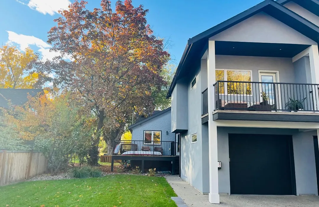 Hikari-Okanagan Sunshine B&B-1
