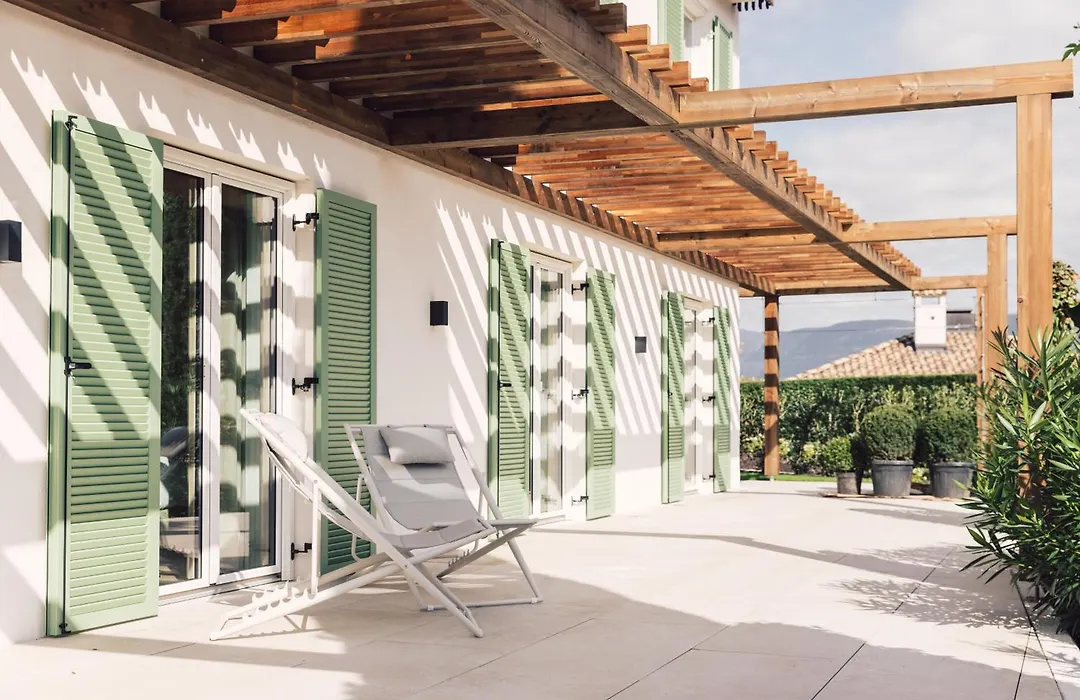 Pomella'S Guesthouse-1