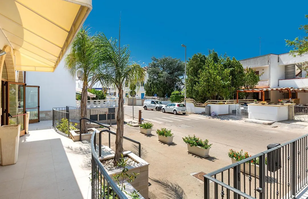 Lido Marini Rooms Affittacamere B&B-1