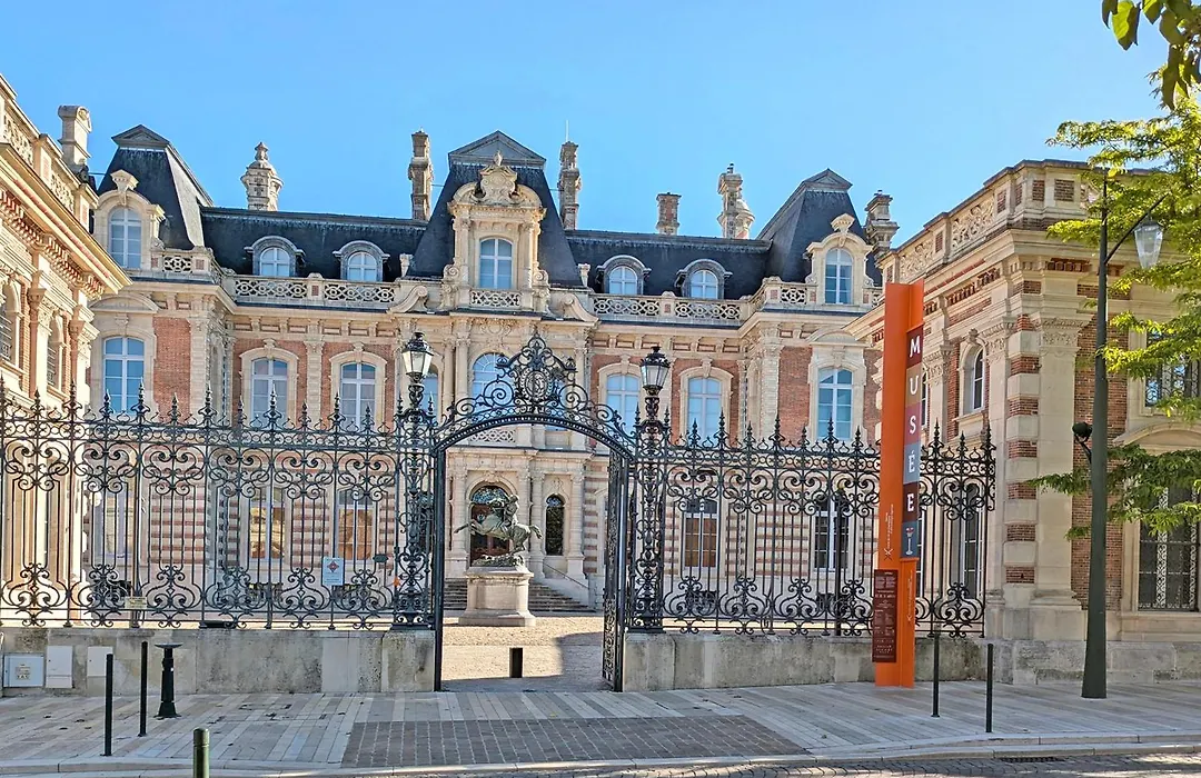 Maison à Deux Mains-1