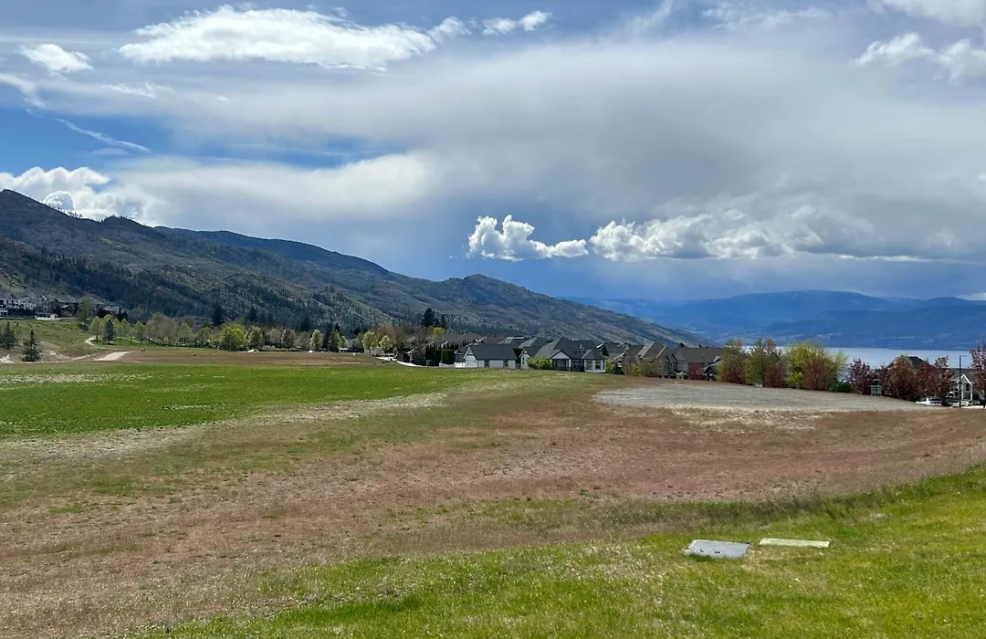Serenity Valley Homestead Of Kelowna-1