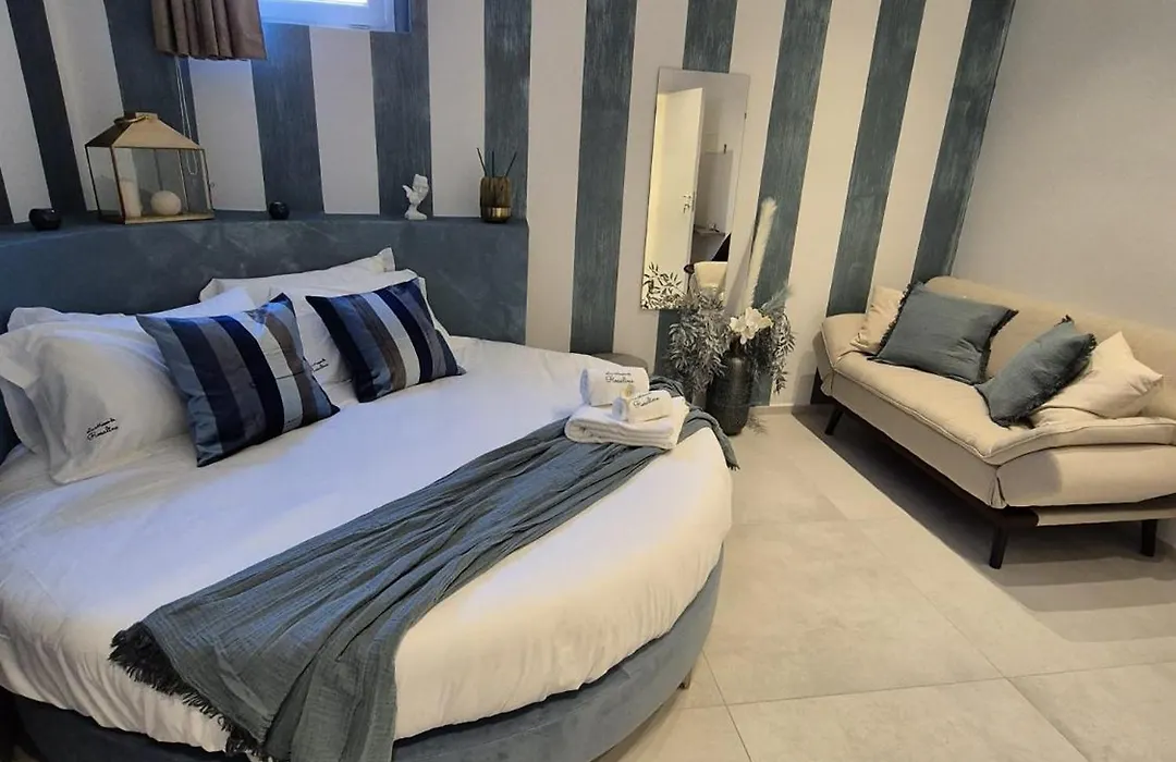 La Maison De Rosaline Rooms-1