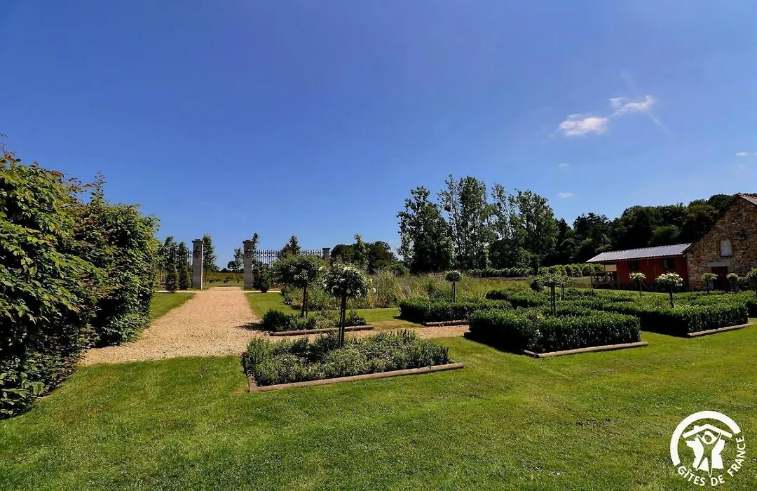 Chateau de la giraudais-1