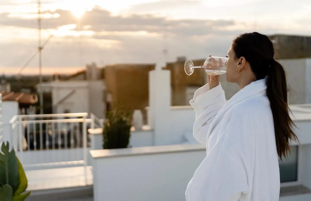 Aurluna Luxury Suites-1