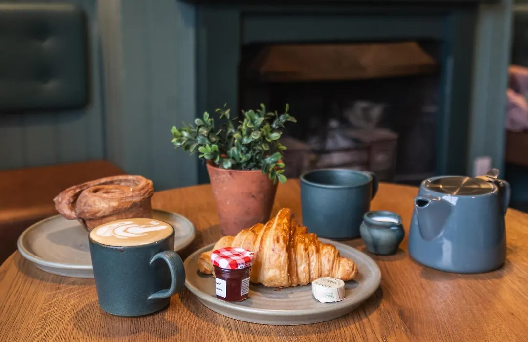 The Lazy Goose - Coffee House & Bedrooms-1