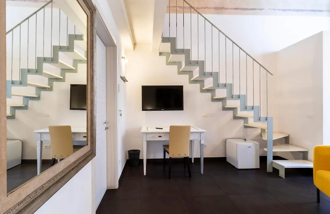 Palazzo Cavour-1