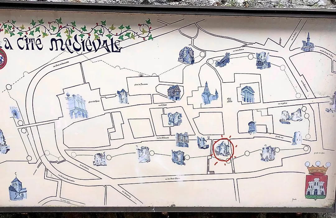 La maison sur les remparts-1