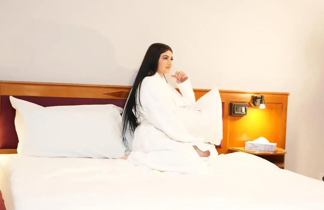 Sn Hotel And Restaurant-1