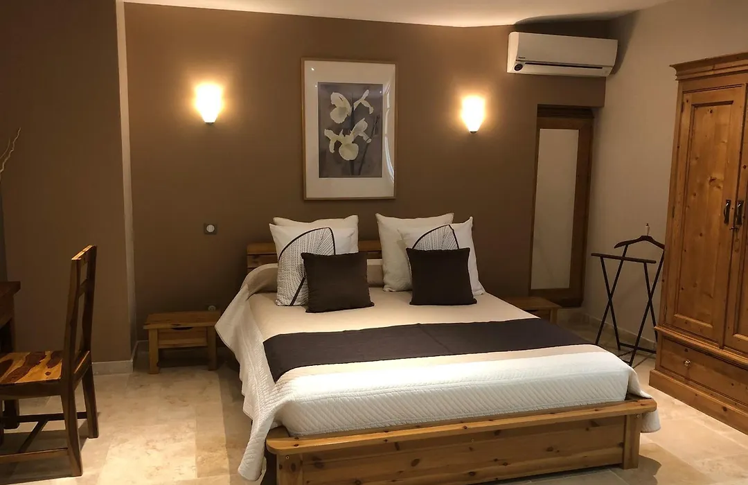 Chambres D'Hotes La Chrysalide-1